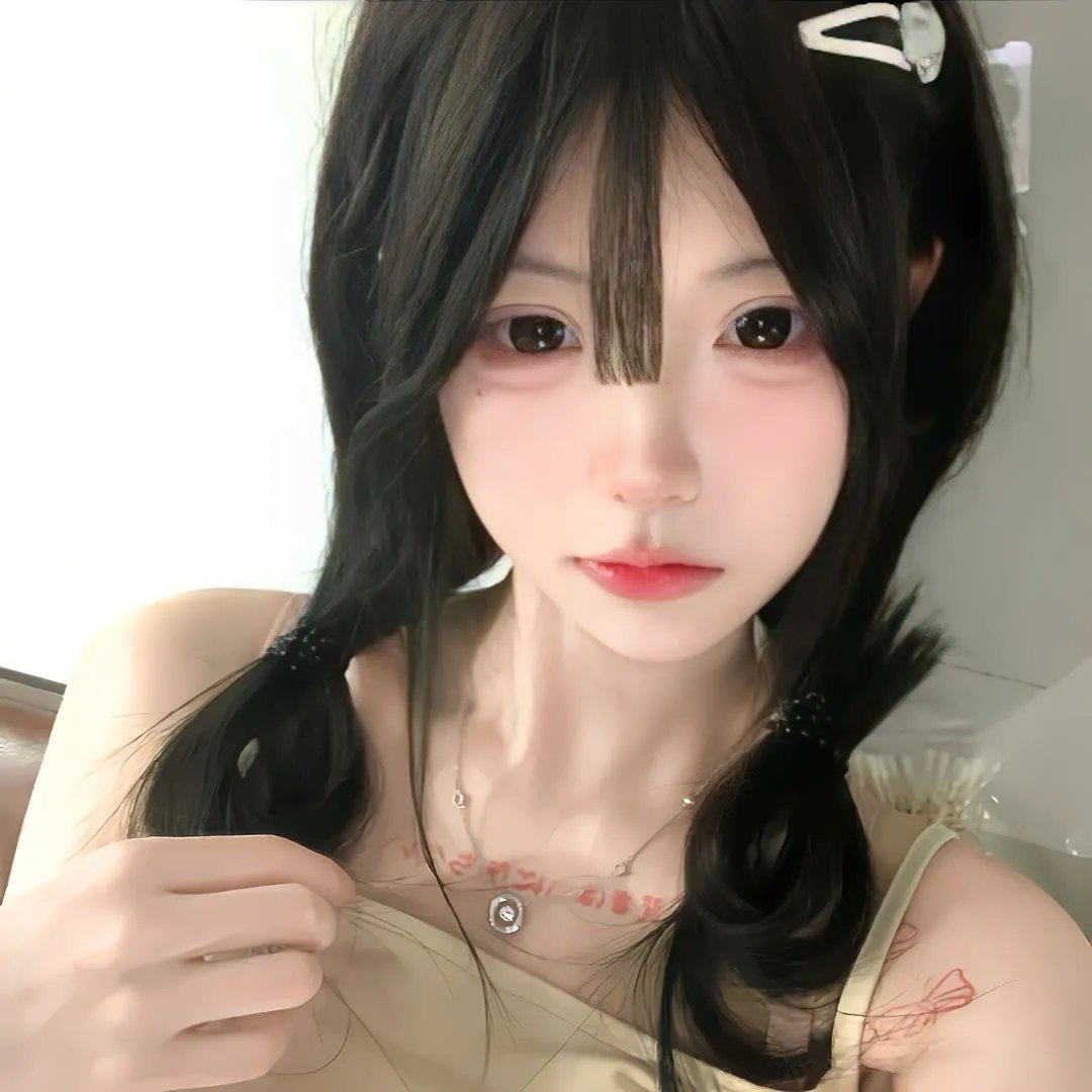 唇彩间谍